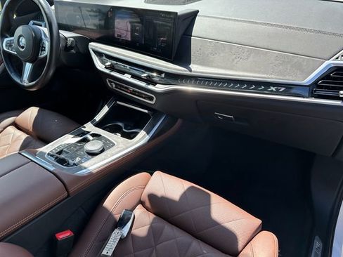 Used 2023 BMW X7 xDrive40i w/ M Sport Package image 42