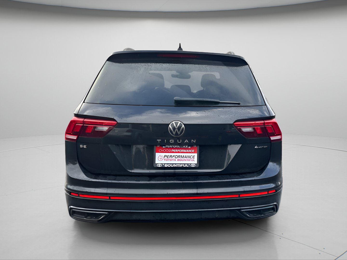 Used 2022 Volkswagen Tiguan SE R-Line AWD/4WD image 6