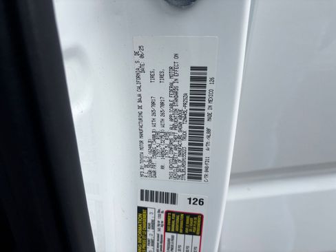 Used 2025 Toyota Tacoma TRD Off-Road image 29