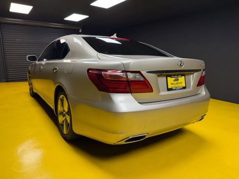 Used 2011 Lexus LS 460 image 4