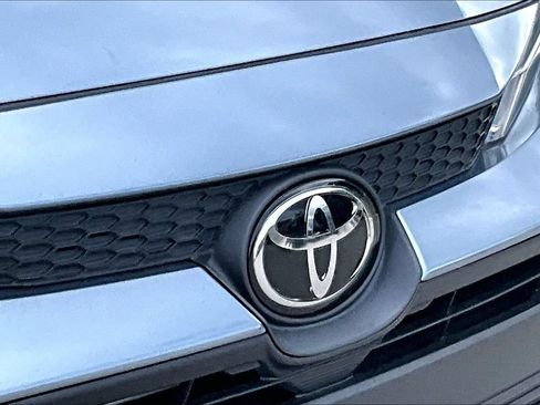 Used 2024 Toyota Corolla LE FWD image 11