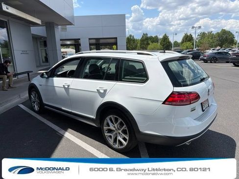Used 2019 Volkswagen Golf Alltrack SEL AWD/4WD image 2