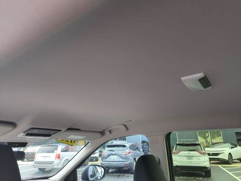 Certified 2023 Nissan Rogue SV FWD image 30