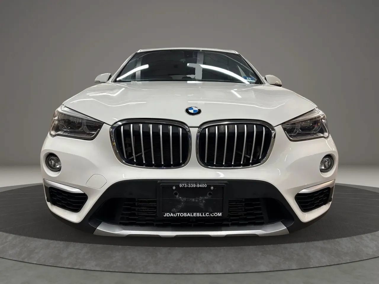 Used 2018 BMW X1 xDrive28i AWD/4WD image 3