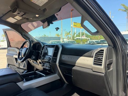 Used 2019 Ford F250 Lariat w/ Camper Package image 19