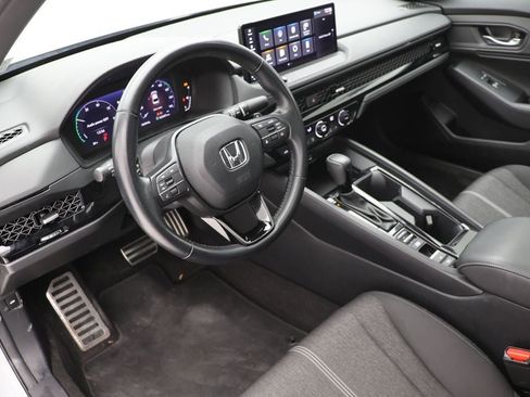 Used 2024 Honda Accord Sport image 13