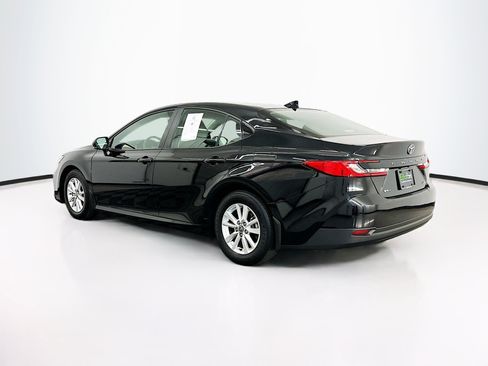 Used 2025 Toyota Camry LE w/ Convenience Package FWD image 5