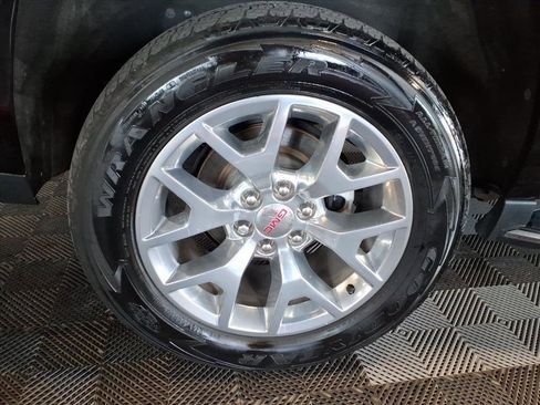 Used 2019 GMC Yukon XL Denali image 9