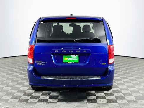 Used 2018 Dodge Grand Caravan SE w/ UConnect Hands-Free Group FWD image 7