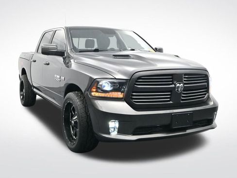 Used 2016 RAM 1500 Sport w/ Convenience Group image 3