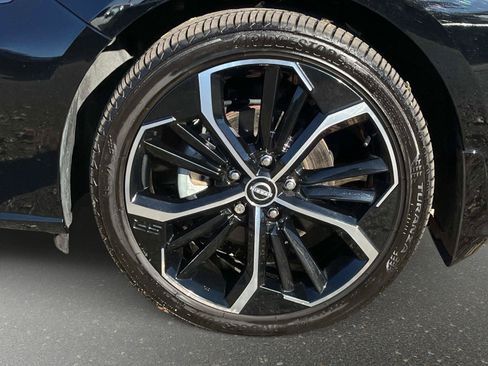 Used 2024 Nissan Altima 2.5 SR w/ SR Premium Package image 9