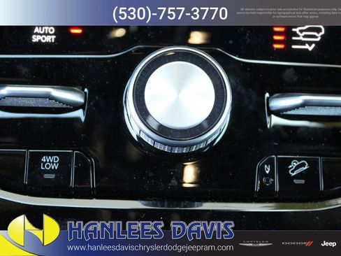 New 2023 Jeep Grand Cherokee Overland w/ MOPAR Finishing Package AWD/4WD image 21