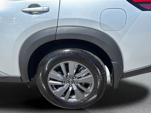Used 2025 Nissan Pathfinder S FWD image 35