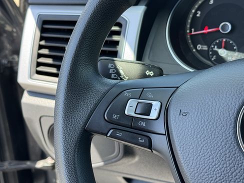 Used 2018 Volkswagen Atlas S FWD image 18
