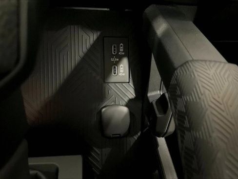 Used 2025 Toyota 4Runner SR5 image 32