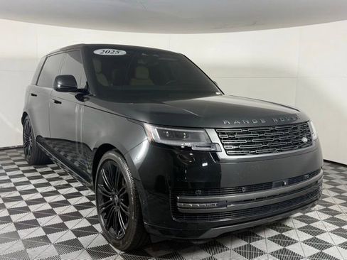 Used 2025 Land Rover Range Rover Long Wheelbase SE image 10