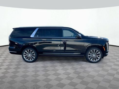 New 2026 Cadillac Escalade ESV Luxury w/ LPO, Radiant Package AWD/4WD image 4
