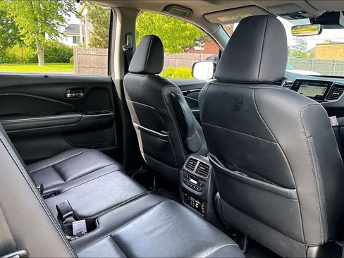 Used 2021 Honda Pilot Touring image 29
