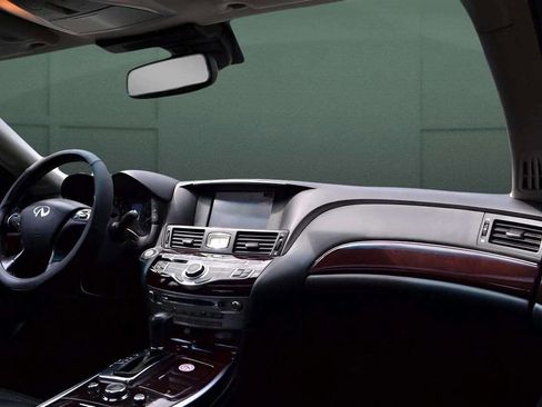 Used 2015 INFINITI Q70 3.7 image 24