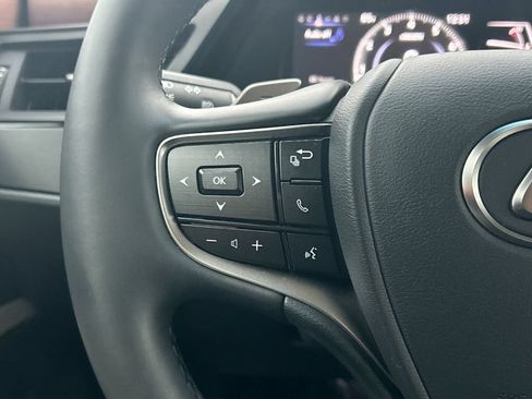 Used 2025 Lexus ES 350 w/ Premium Package FWD image 25