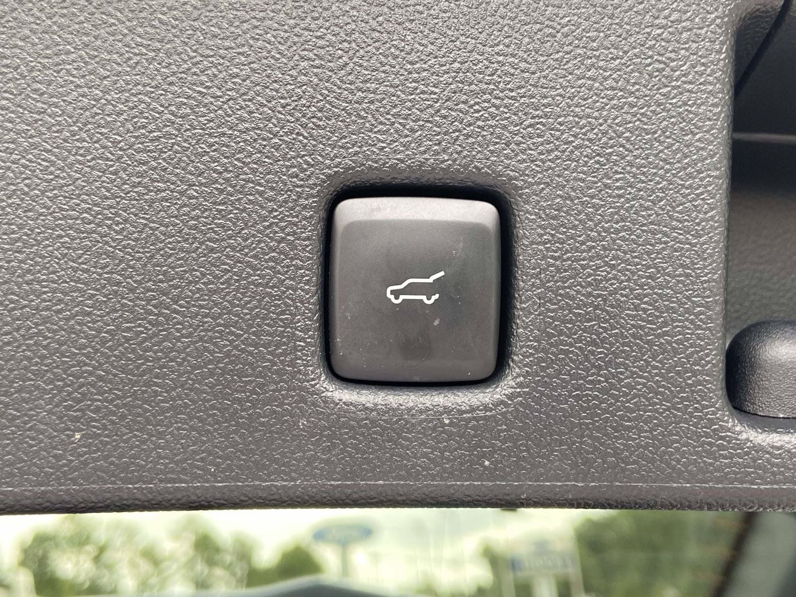 Used 2024 Ford Escape ST-Line w/ Tech Pack #1 FWD image 12
