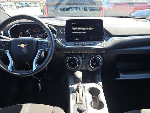 Used 2025 Chevrolet Blazer LT image 10