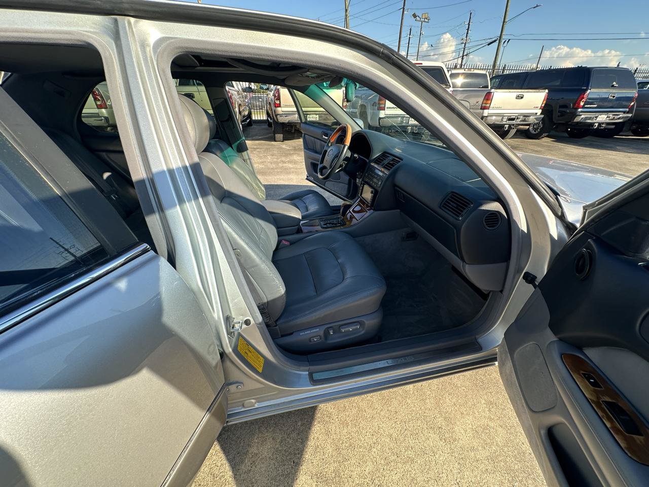 Used 1999 Lexus LS 400 w/ Premium Pkg RWD image 20