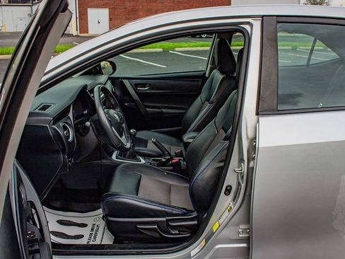 Used 2018 Toyota Corolla SE image 12