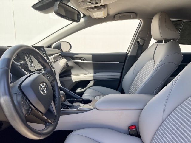 Used 2024 Toyota Camry SE w/ Convenience Package FWD image 16