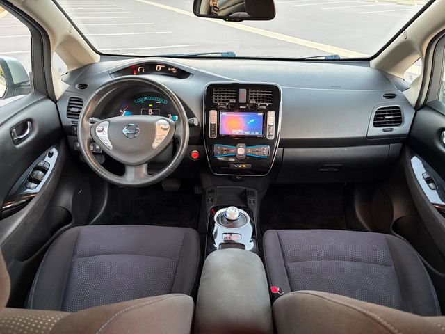 Used 2015 Nissan Leaf SV w/ Premium Package FWD image 22