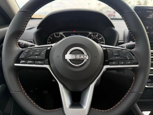 New 2025 Nissan Altima 2.5 SR w/ SR Premium Package image 21