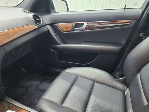 Used 2013 Mercedes-Benz C 300 4MATIC Sedan image 25