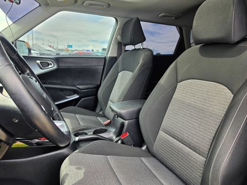 Used 2023 Kia Soul EX FWD image 10