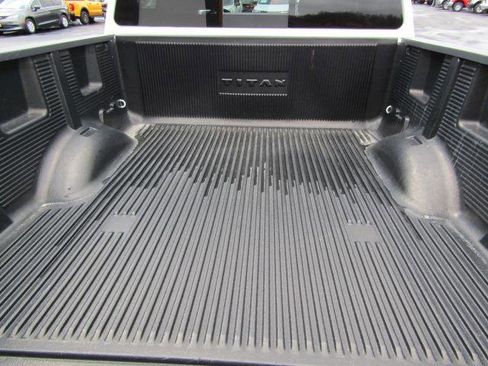 Used 2022 Nissan Titan SV w/ Accessory Utility Package image 10