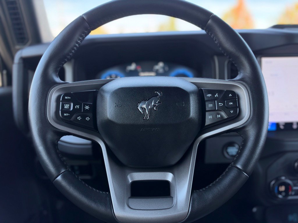 Used 2025 Ford Bronco Badlands AWD/4WD image 17