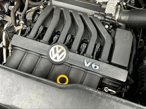 Used 2021 Volkswagen Atlas SEL AWD/4WD image 32