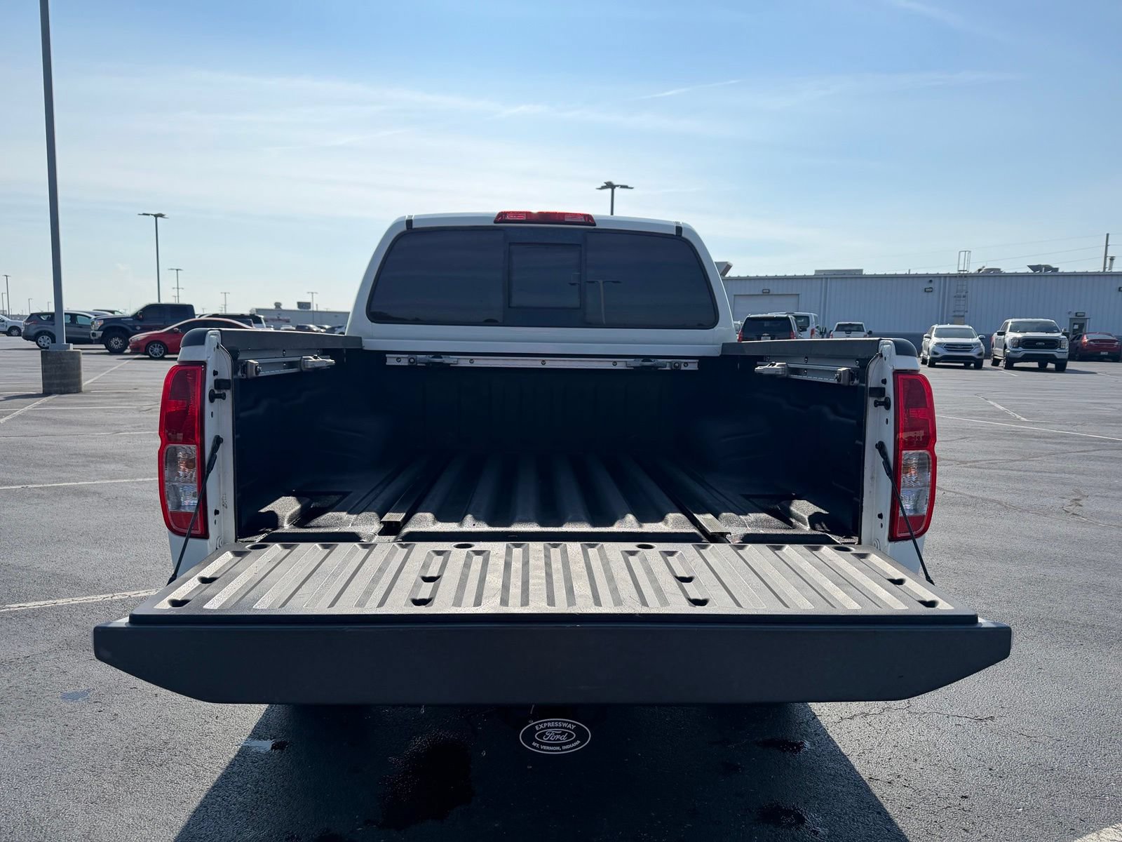 Used 2018 Nissan Frontier PRO-4X AWD/4WD image 11