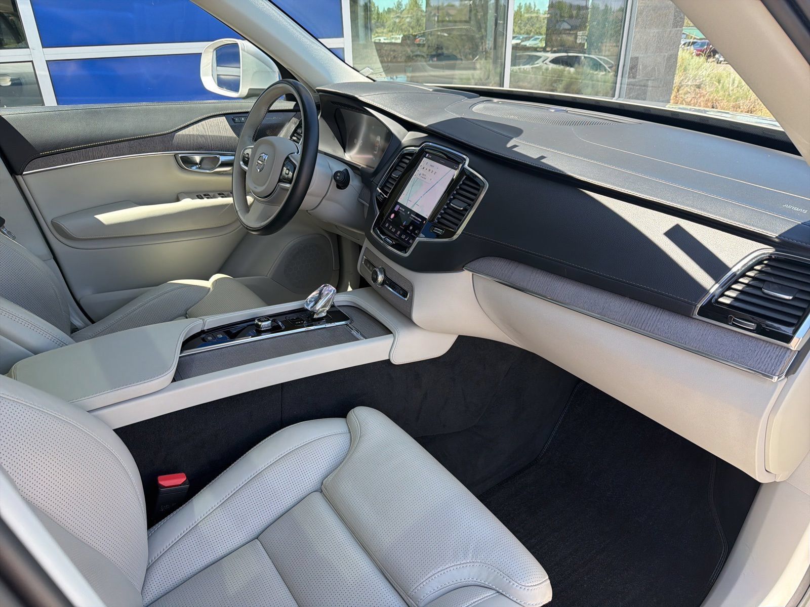 Used 2023 Volvo XC90 T8 Ultimate AWD/4WD image 28