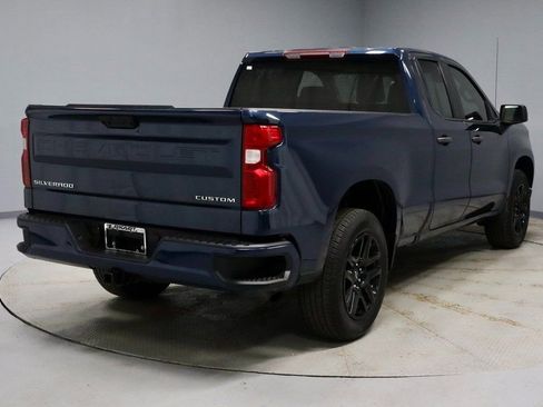 Used 2022 Chevrolet Silverado 1500 Custom image 10