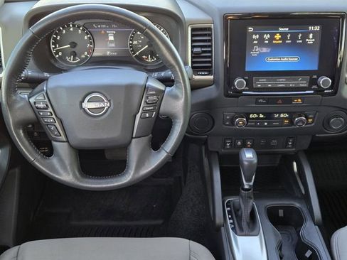 Used 2023 Nissan Frontier SV w/ SV Convenience Package image 28