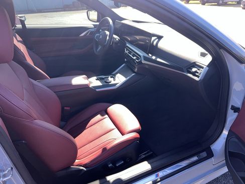 Used 2024 BMW 430i Coupe w/ M Sport Package image 29