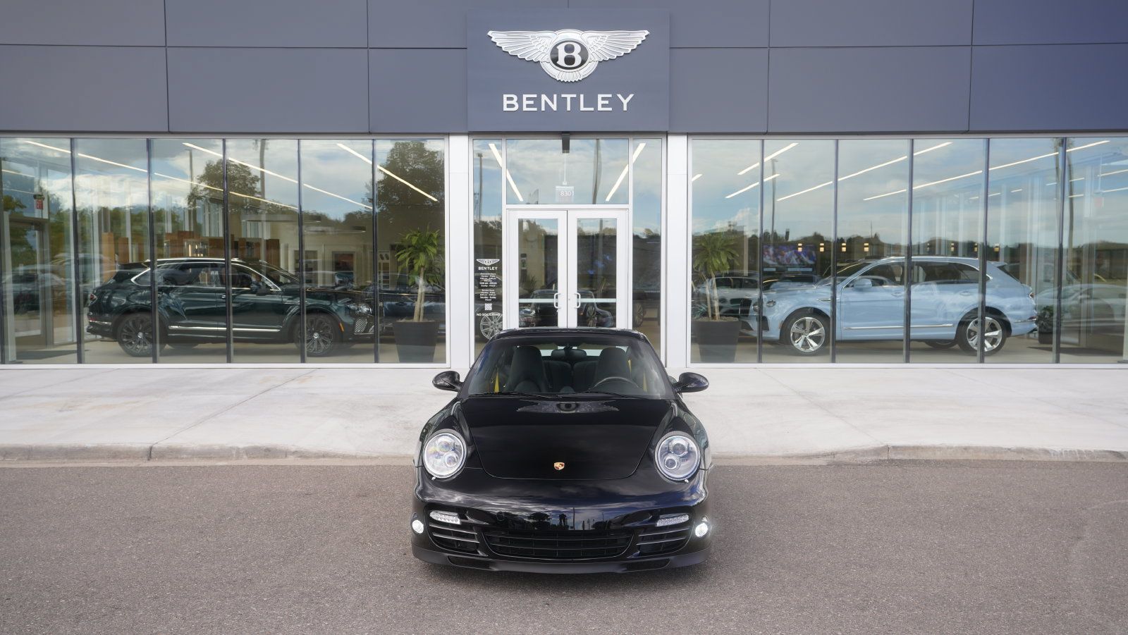 Used 2013 Porsche 911 Turbo S AWD/4WD image 22