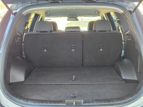 Used 2019 Hyundai Santa Fe SE image 27