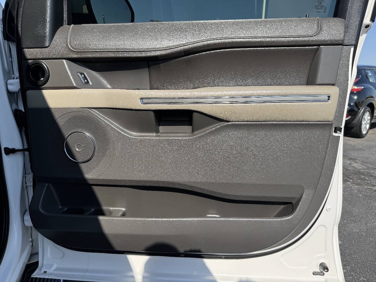 Used 2019 Ford Expedition Max XLT w/ Equipment Group 202A RWD image 20