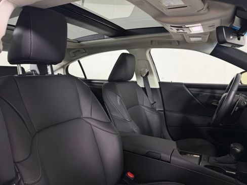 Used 2025 Lexus ES 350 w/ Premium Package FWD image 20