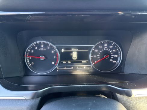 Used 2023 Kia Sorento LX image 5