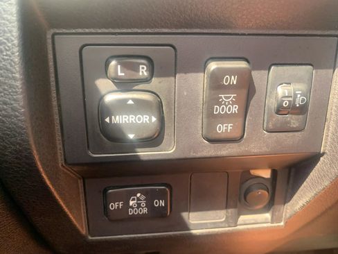 Used 2015 Toyota Tundra SR w/ Tow Package image 19