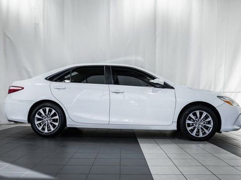 Used 2016 Toyota Camry XLE image 3