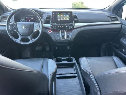 Used 2023 Honda Odyssey Sport image 12