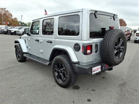 Used 2023 Jeep Wrangler Altitude image 6